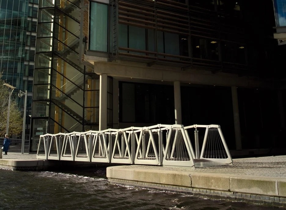 Le Pont Qui S enroule Sur Lui m me Heatherwick s Rolling Bridge 